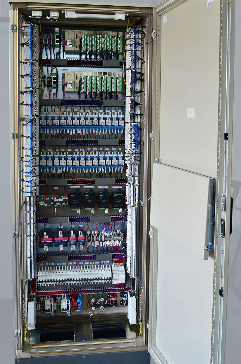 Сборка щитов автоматики (ЩА) и шкафов управления